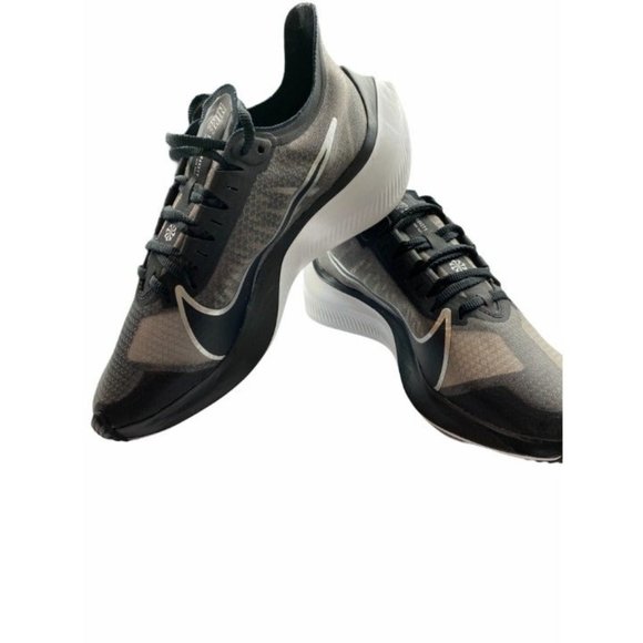 Nike Shoes - Nike Womens Nike Gravity Speed Sneakers